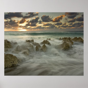 Affiches Mer des Caraïbes, Îles Caïmans. Vagues déferlantes