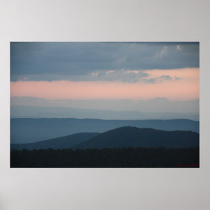 Affiches Montagnes bleu ciel rose