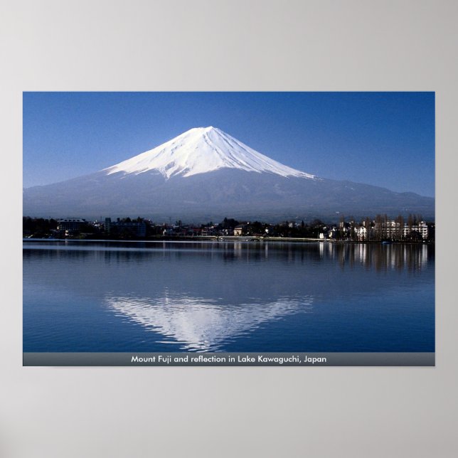 Affiches Mount Fuji and reflection in Lake Kawaguchi, Japan (Devant)