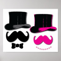 Moustache, chapeau supérieur, cravate arc et poire