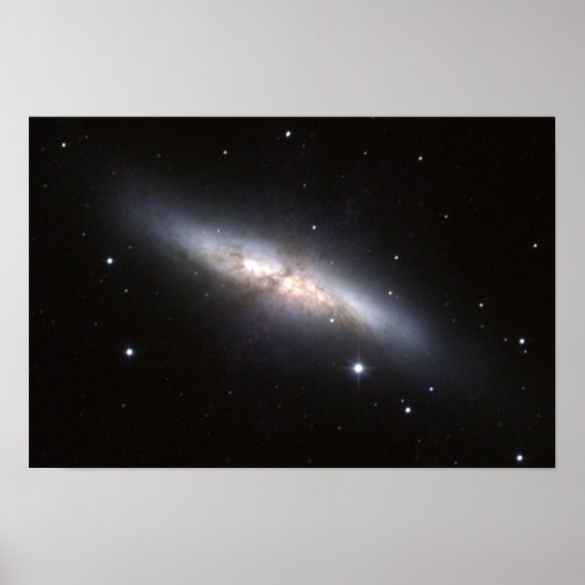Affiches NASA - Starburst Galaxy M82 (Devant)