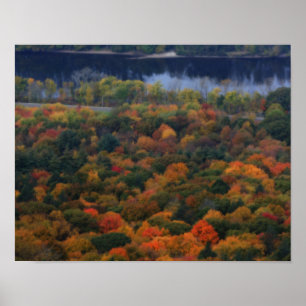 Affiches Nouvelle-Angleterre Autumn Foliing By River
