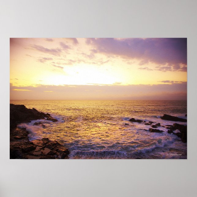 Affiches Océan Atlantique au lever du soleil, vue depuis Po (Devant)