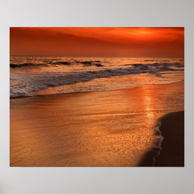 Affiches Réflexions du coucher du soleil au large des nuage (Devant)