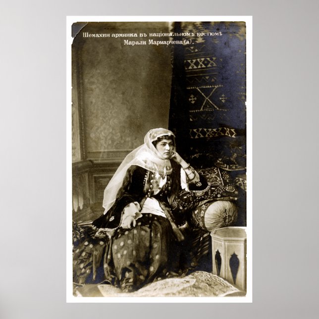 Affiches Robe traditionnelle arménienne, vers les années 18 (Devant)