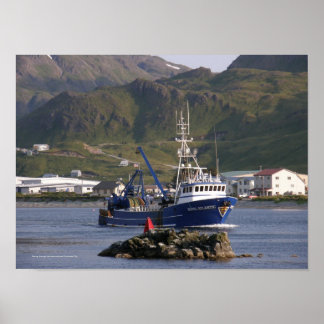 Affiches Royal Atlantic, Fishing Trawler in Dutch Harbor