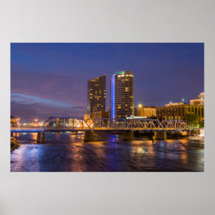Affiches Skyline À Dusk, Sur La Grande Rivière