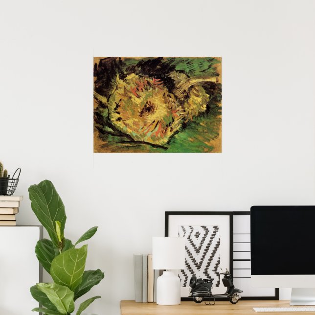 Affiches Still Life Two Cut Sunflowers par Vincent van Gogh (Bureau à domicile)