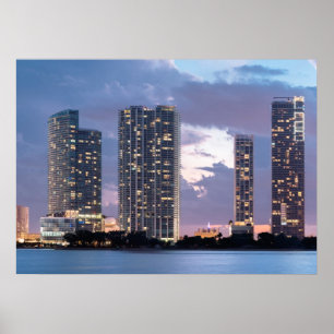 Affiches Tours en condominium au bord de l'eau à Miami