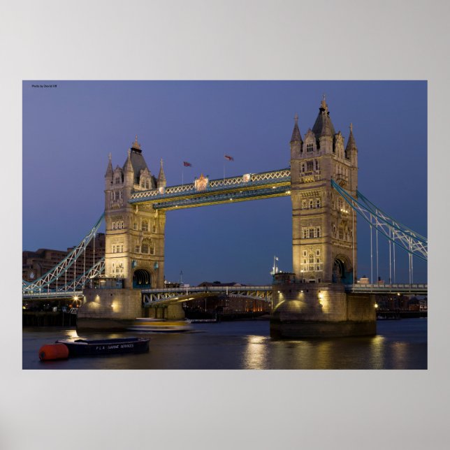 Affiches Tower Bridge Londres Angleterre à Dusk (Devant)