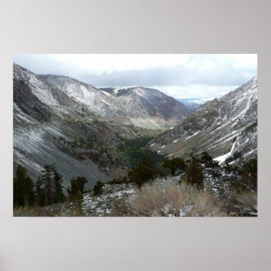 Affiches Traverser les montagnes enneigées de la Sierra Nev