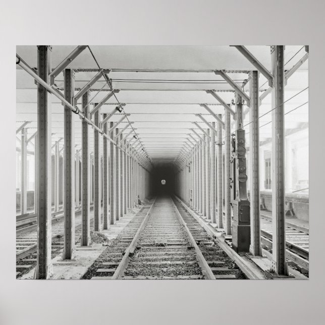 Affiches Tunnel de métro, 1904. Photo ancienne (Devant)