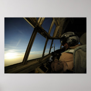 Affiches Un pilote de C-130 Hercules scanne l'horizon