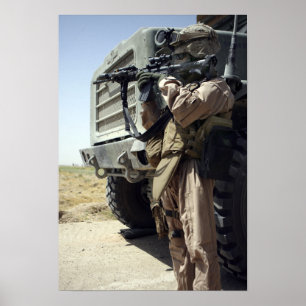 Affiches Un soldat assure la sécurité des Marines