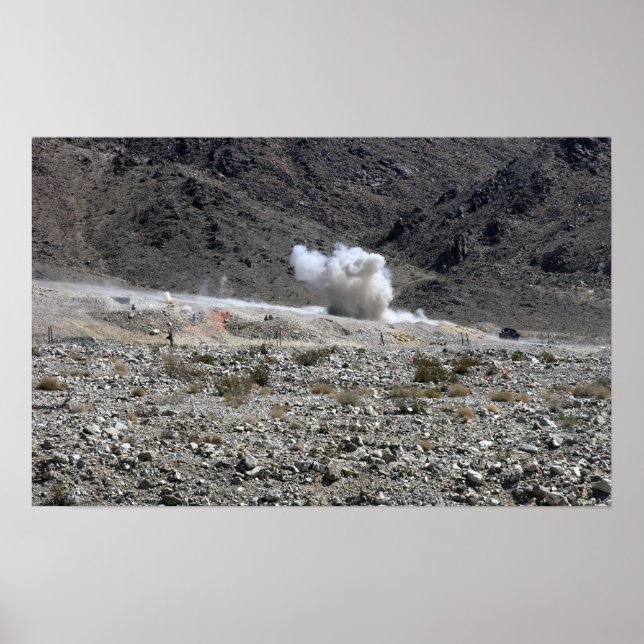 Affiches Un tour d'un lanceur de fusée AT-4 (Devant)
