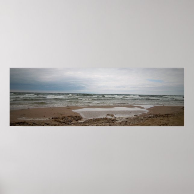 Affiches Une journée brumeuse à la plage (Devant)