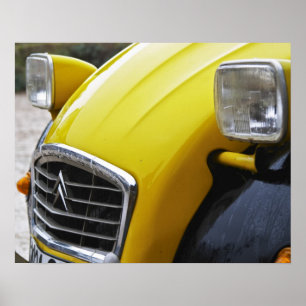 Affiches Une vieille Citroen 2CV 2 CV noire et jaune, détai
