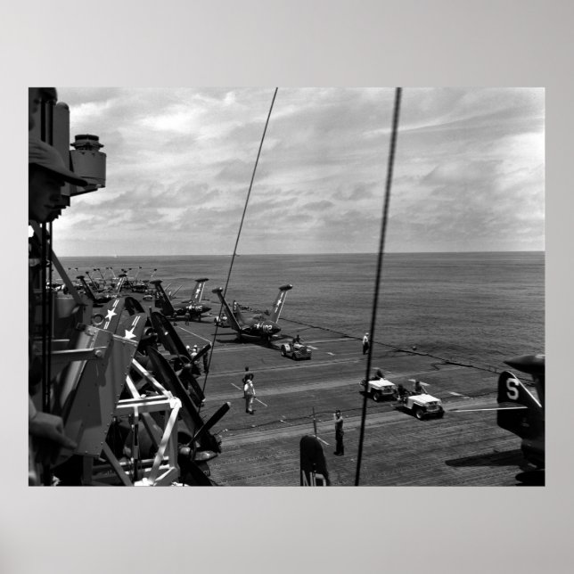 Affiches USS Valley Forge (Devant)