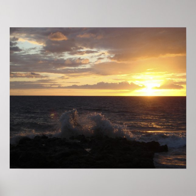 Affiches Vagues brisées au coucher du soleil (Devant)
