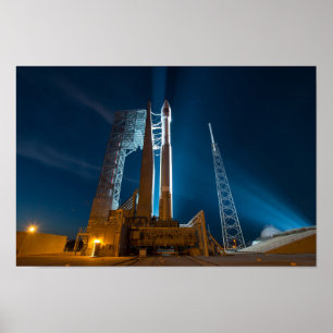 Affiches Vaisseau spatial de Cygnus prêt pour le lancement