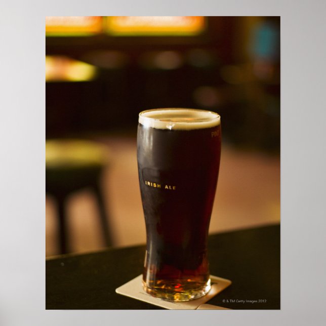 Affiches Verre de vente irlandaise dans le pub (Devant)