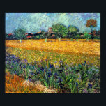 Affiches Vincent Van Gogh - Vue D'Arles Avec Irises<br><div class="desc">Cette huile sur toile de 1888 montre des arbres et des maisons entourées de campagne entièrement recouvertes de fleurs jaunes et violettes avec une rangée d'iris au premier plan. Contrairement à des magasins similaires, Art Lover's Cafe présente des oeuvres d'art classiques à haute résolution qui ont été restaurées, équilibrées et...</div>