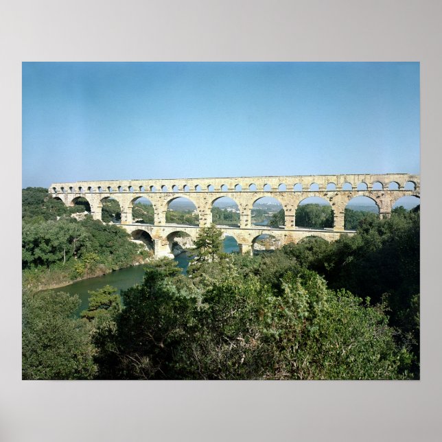 Affiches Vue de l'aqueduc romain, construit vers 19 av. J.- (Devant)