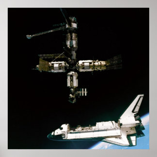 Affiches Vue depuis Soyuz de Shuttle Atlantis au départ de