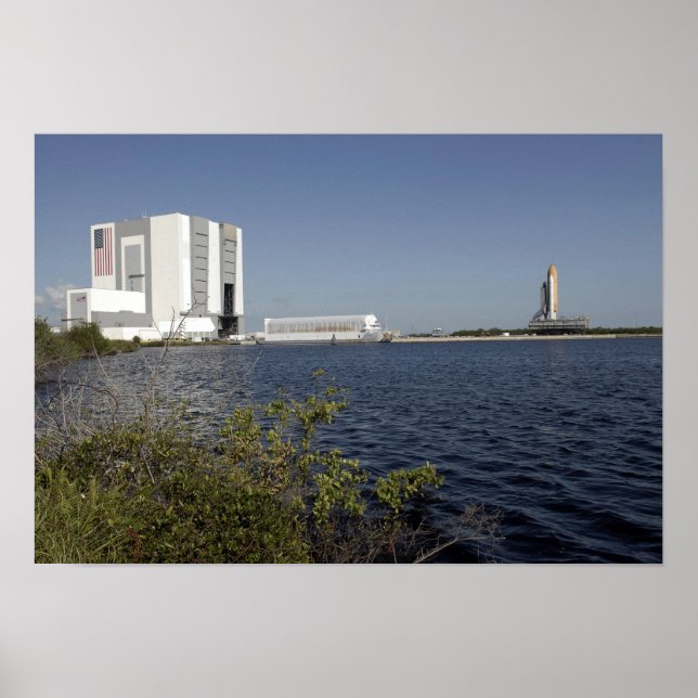 Affiches Vue sur le bassin, navette spatiale Atlantis (Devant)