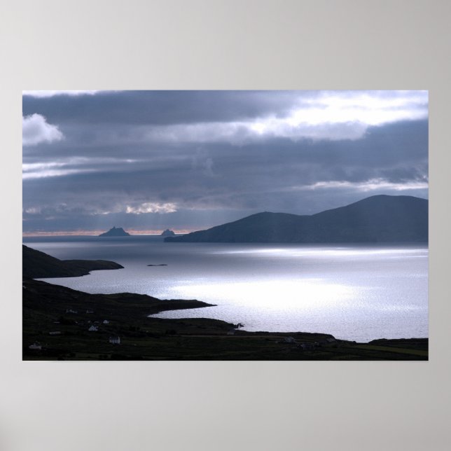 Affiches vue sur les roches squelettiques (Devant)