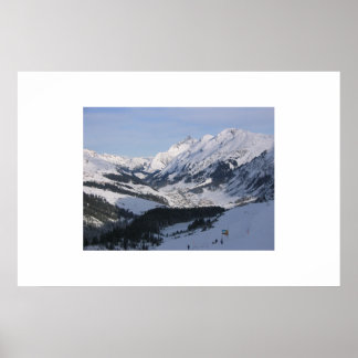 Affiches Vue sur un petit village alpin