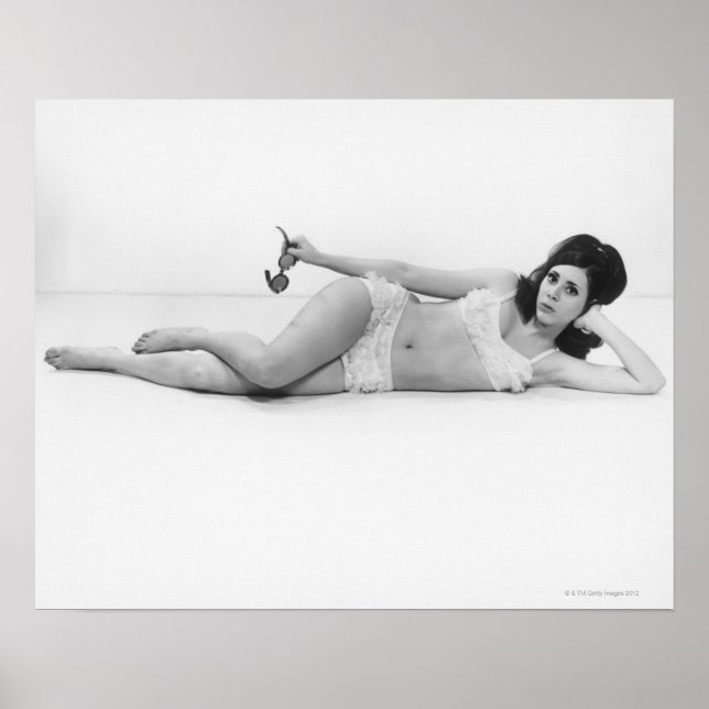 Affiches Woman à Swimwear (Devant)