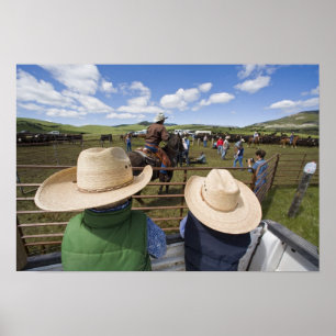 Affiches Young boys take in the 2007 Hughes Ranch