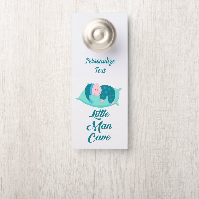 Affichette De Porte Citation de la caverne de petit homme Baby Boy Sle (Sur le bouton)