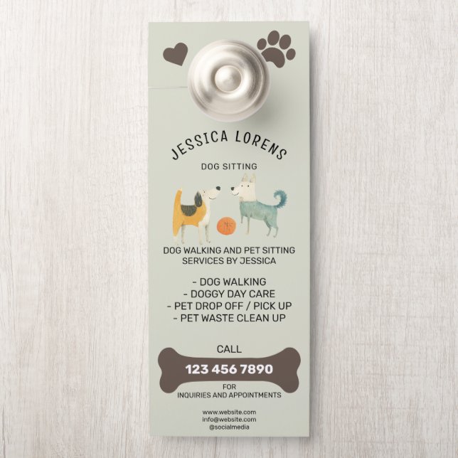 Affichette De Porte Services de promenade de chien mignon et de garde  (Sur le bouton)