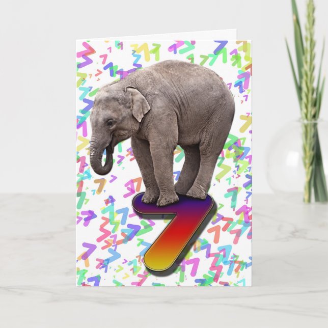 Âge 7, une carte d'anniversaire d'éléphants heureu (Devant)