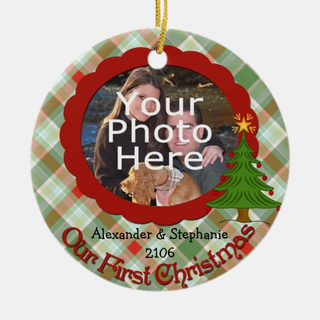 Agréable A Joué Notre Premier Ornement De Noël (Devant)