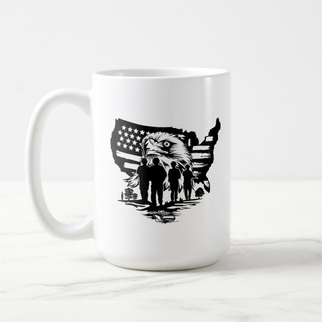 Aigle avec drapeau américain & soldats Mug (Gauche)