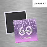 Aimant 60e anniversaire de la fête rose violet nom de la<br><div class="desc">Un aimant élégant, glamour et girly 60e anniversaire. Faux parties scintillant de couleur violet et rose avec faux losange et cadre doré. Modèles pour un nom, 60 ans et une date. Date de naissance ou date de la fête/anniversaire. Lettres blanches et roses. Le nom est écrit avec un script de...</div>
