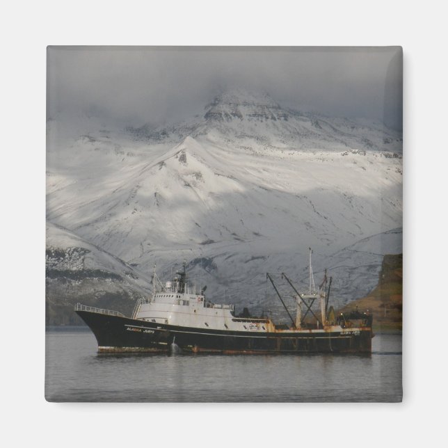 Aimant Alaska Juris, chalutier F. C. A. à Dutch Harbour,  (Devant)