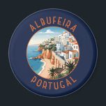Aimant Albufeira Portugal Cercle en détresse rétro<br><div class="desc">Albufeira design de déplacement vectoriel rétro. Albufeira est une ville côtière dans la région sud de l'Algarve au Portugal. C’est un ancien village de pêcheurs qui est devenu une destination de vacances majeure.</div>