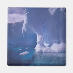 Aimant Antarctique. Paysages glaciaires antarctiques 3