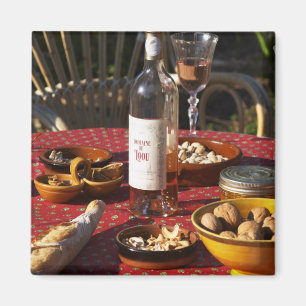 Aimant Apéritif et amuse-gueules préparés : pain, olives,