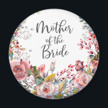 Aimant Aquarelle florale Blush mère de la mariée ronde<br><div class="desc">Cet aimant rond présente des flancs d'aquarelle et un élégant script "Mère de la Mariée" sur un arrière - plan blanc. Un sucré pour le jour de mariage,  une douche nuptiale ou un sac cadeau. Il se marie parfaitement avec les objets de la collection de Mariages florale Blush.</div>