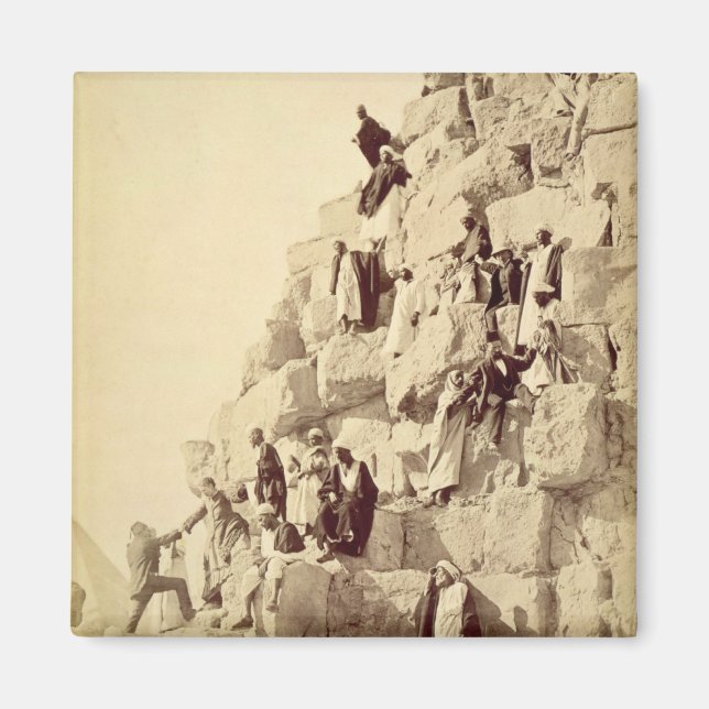 Aimant Arabes aidant les touristes à escalader les pyrami (Devant)