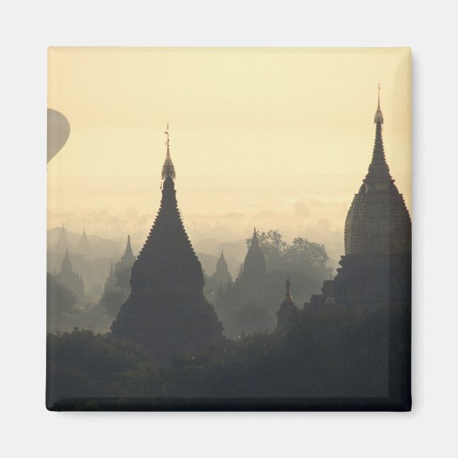 Aimant Asie, Birmanie, (Myanmar), Pagan (Bagan) Montgolfi (Devant)