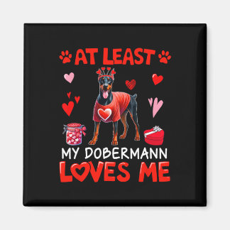 Aimant Au moins mon Dobermann m'aimant la Saint-Valentin 