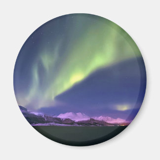 Aimant Aurora Borealis au-dessus de Lyngenfjorden Norvège
