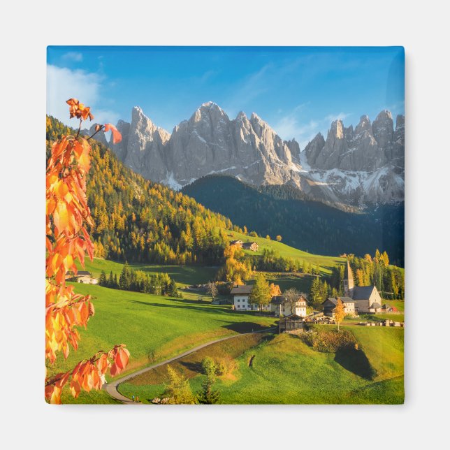 Aimant Automne dans un paysage de Dolomites avec église (Devant)
