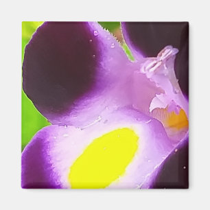 Aimant avec une fleur naturelle